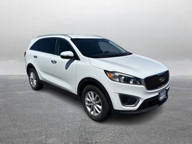 Used 2017 Kia Sorento FWD w/ LX Convenience Package image 5