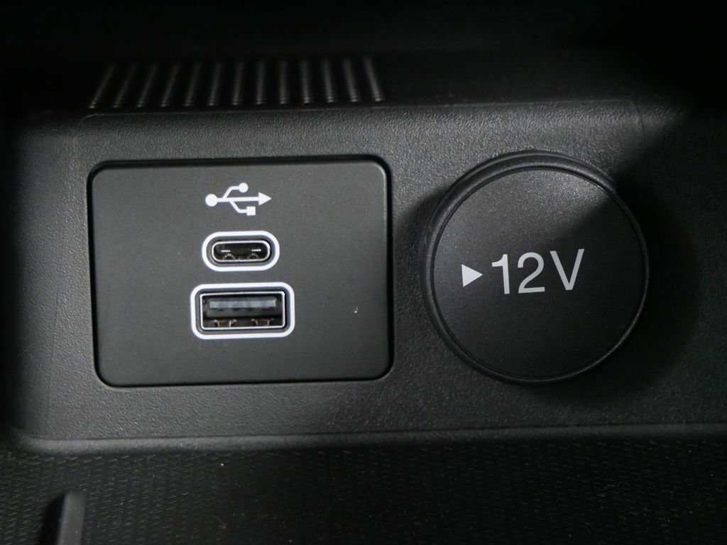 Certified 2025 Ford Escape ST-Line w/ Cold Weather Package image 22