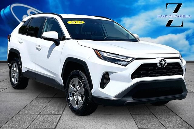 Used 2024 Toyota RAV4 XLE FWD image 11
