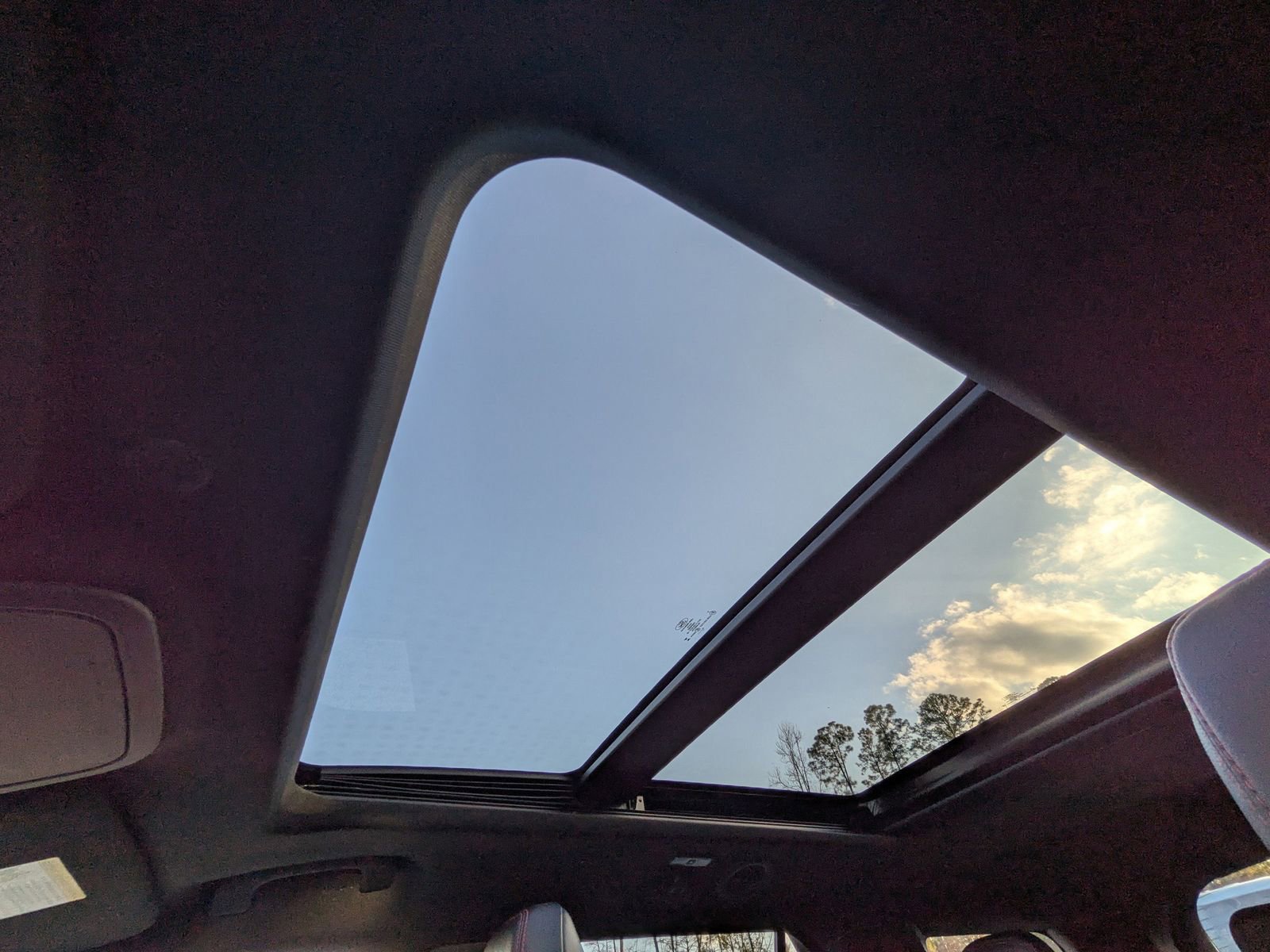 Certified 2023 Ford Explorer ST-Line w/ Class IV Trailer Tow Package image 24