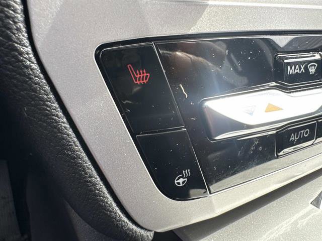 Certified 2023 Ford Explorer XLT w/ Equipment Group 202A image 28