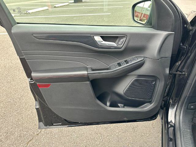 Certified 2025 Ford Escape ST-Line FWD image 11