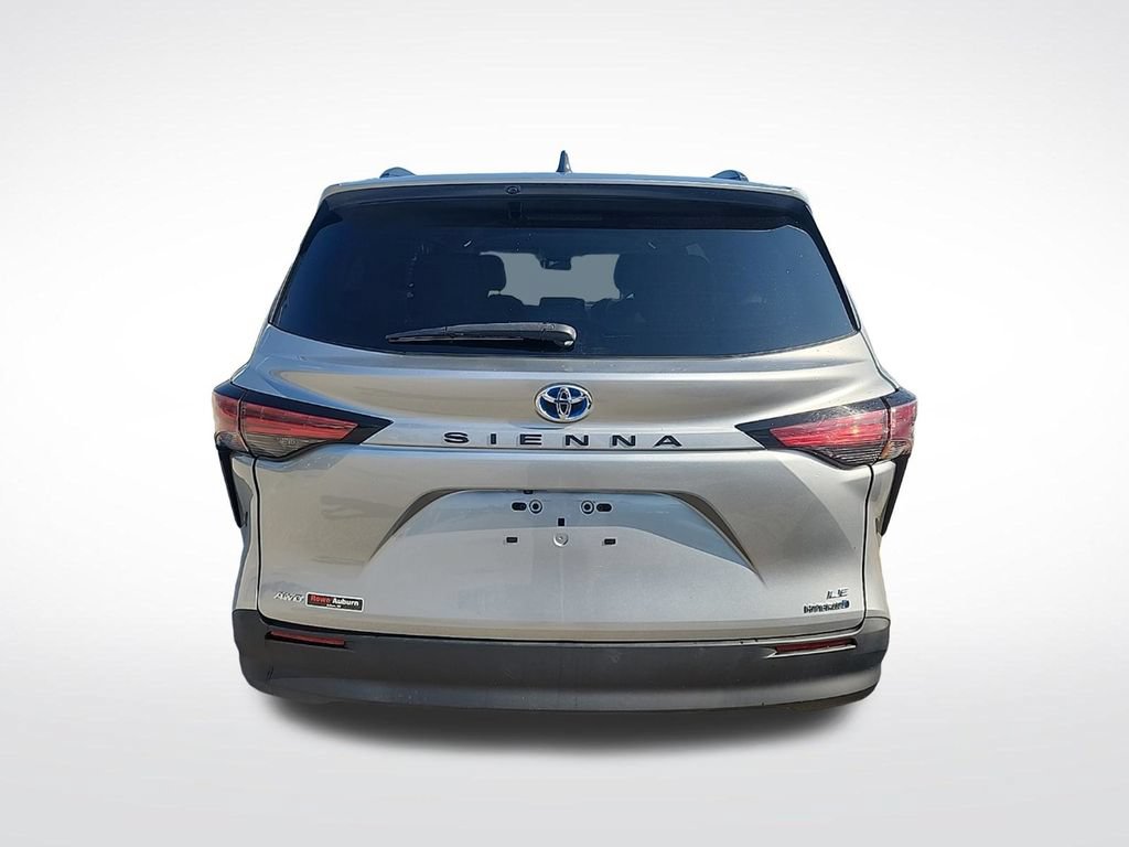 Used 2022 Toyota Sienna LE AWD/4WD image 6