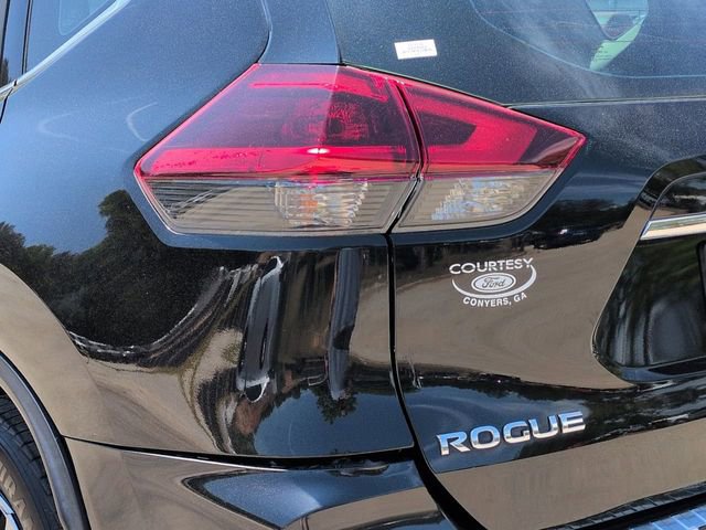 Used 2020 Nissan Rogue S FWD image 14