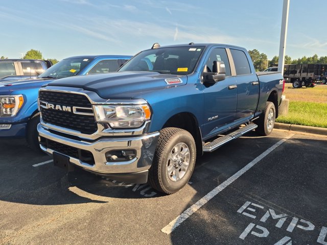 Used 2024 RAM 2500 Big Horn w/ Level 2 Equipment Group AWD/4WD image 4