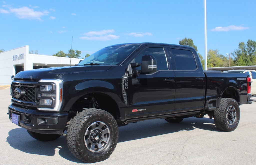 Certified 2024 Ford F250 Lariat w/ Lariat Ultimate Package AWD/4WD image 2