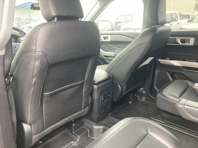 Certified 2022 Ford Explorer XLT w/ Equipment Group 202A image 13