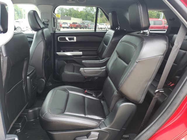 Certified 2023 Ford Explorer XLT w/ Equipment Group 202A AWD/4WD image 30
