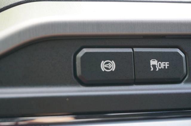 Certified 2022 Ford F350 Platinum w/ Tremor Off-Road Package AWD/4WD image 39