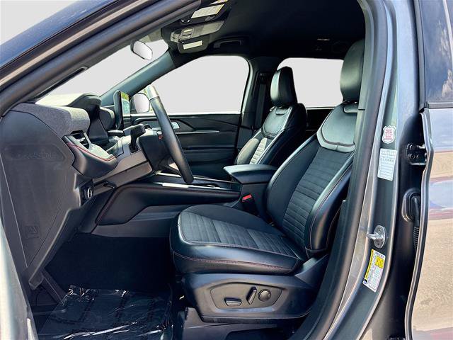Certified 2025 Ford Explorer ST-Line w/ ST-Line Street Pack AWD/4WD image 24