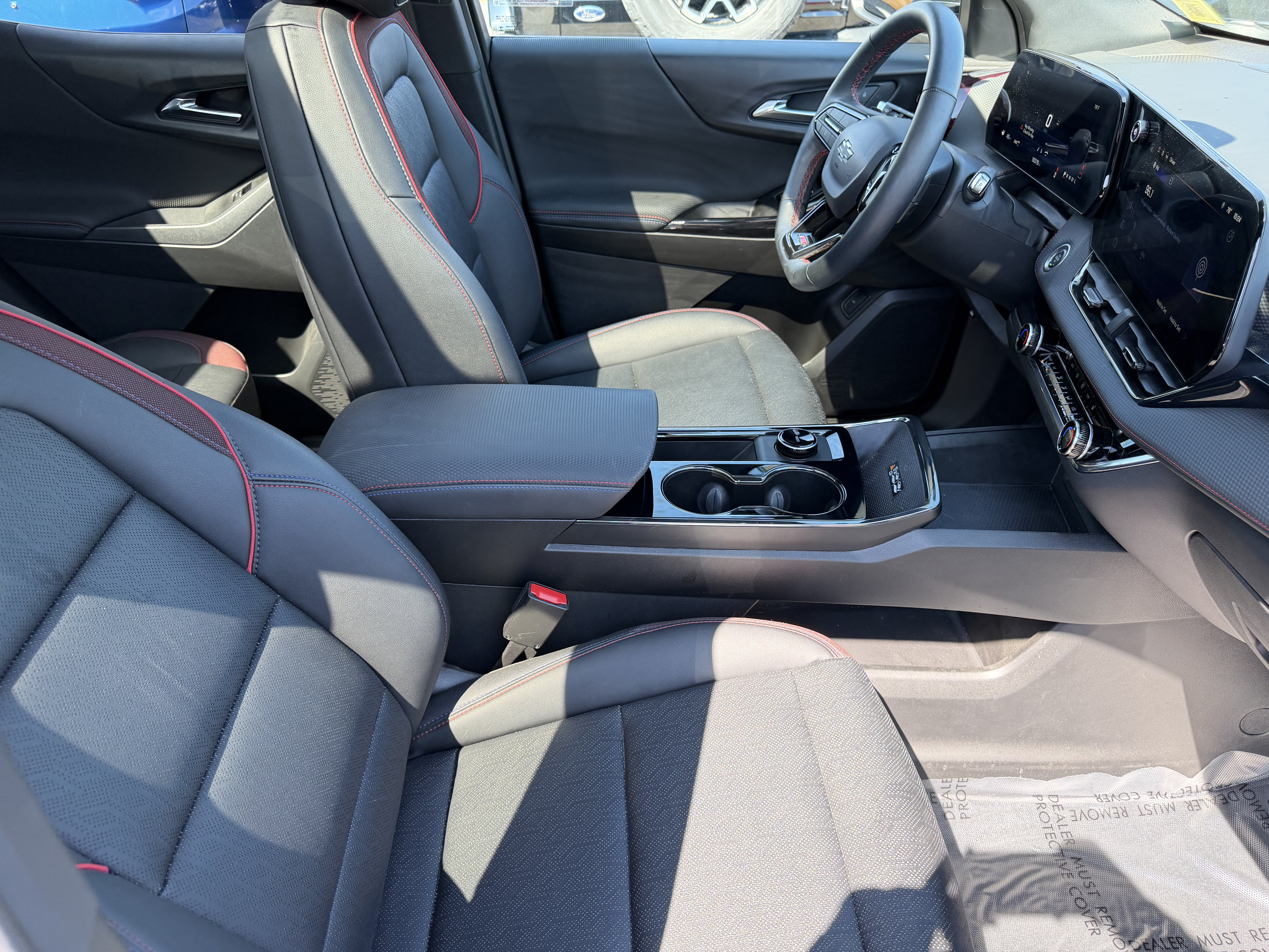 Used 2025 Chevrolet Equinox RS AWD/4WD image 13
