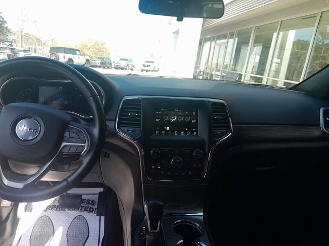 Used 2021 Jeep Grand Cherokee Laredo AWD/4WD image 13