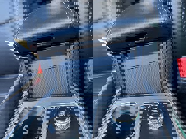 Certified 2022 Ford Explorer XLT w/ Equipment Group 202A image 25