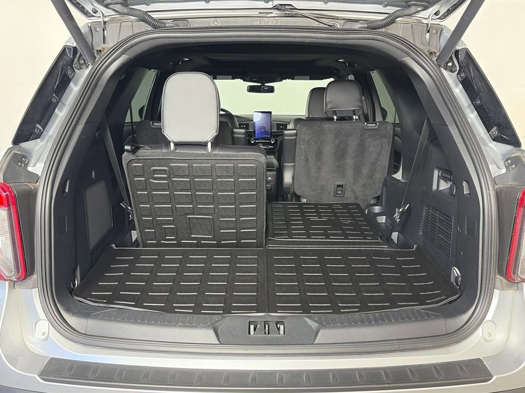 Certified 2023 Ford Explorer ST w/ Equipment Group 401A image 27