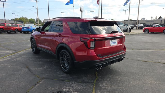 Certified 2025 Ford Explorer ST AWD/4WD image 5