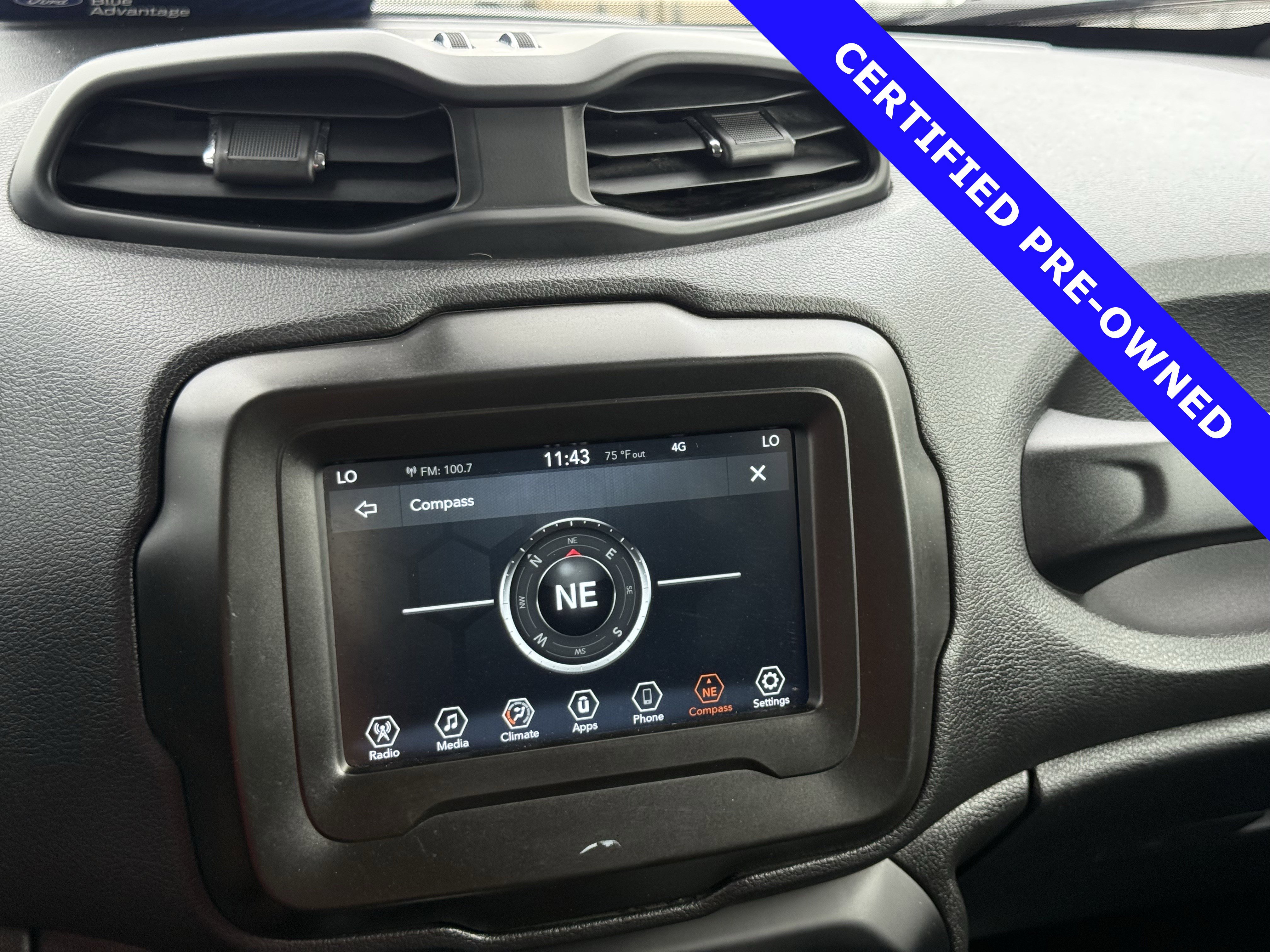 Used 2021 Jeep Renegade Latitude image 28