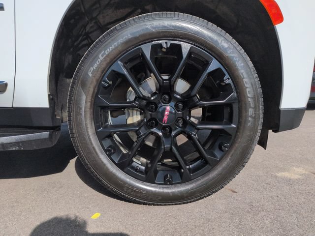 Used 2023 GMC Yukon SLT AWD/4WD image 13