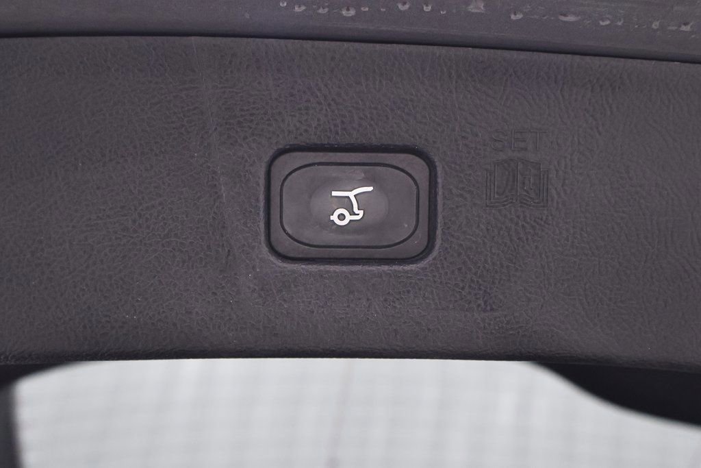 Certified 2023 Ford Edge ST-Line image 42