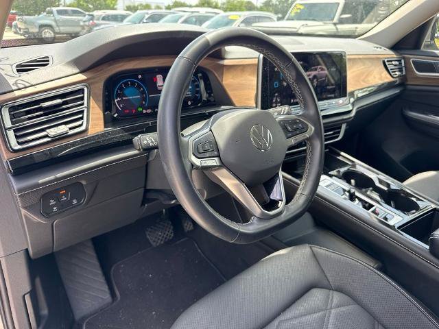 Used 2024 Volkswagen Atlas SE AWD/4WD image 9