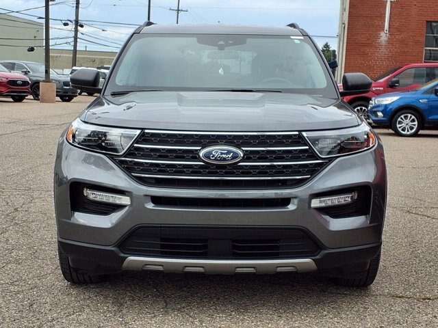 Certified 2024 Ford Explorer XLT w/ Equipment Group 202A AWD/4WD image 27