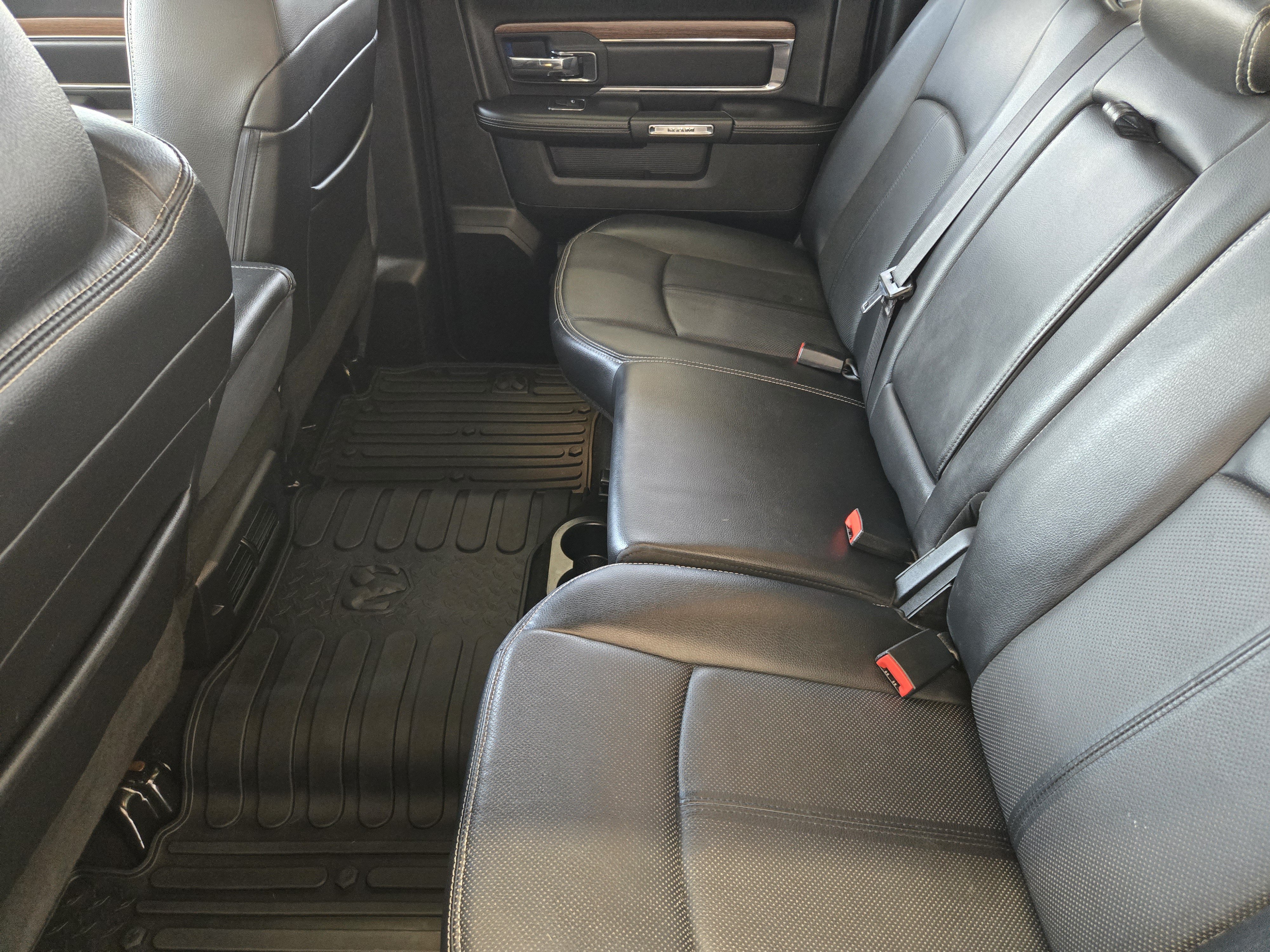 Used 2018 RAM 1500 Laramie AWD/4WD image 21