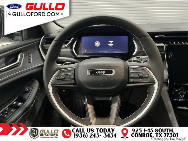 Used 2023 Jeep Grand Cherokee Limited AWD/4WD image 12