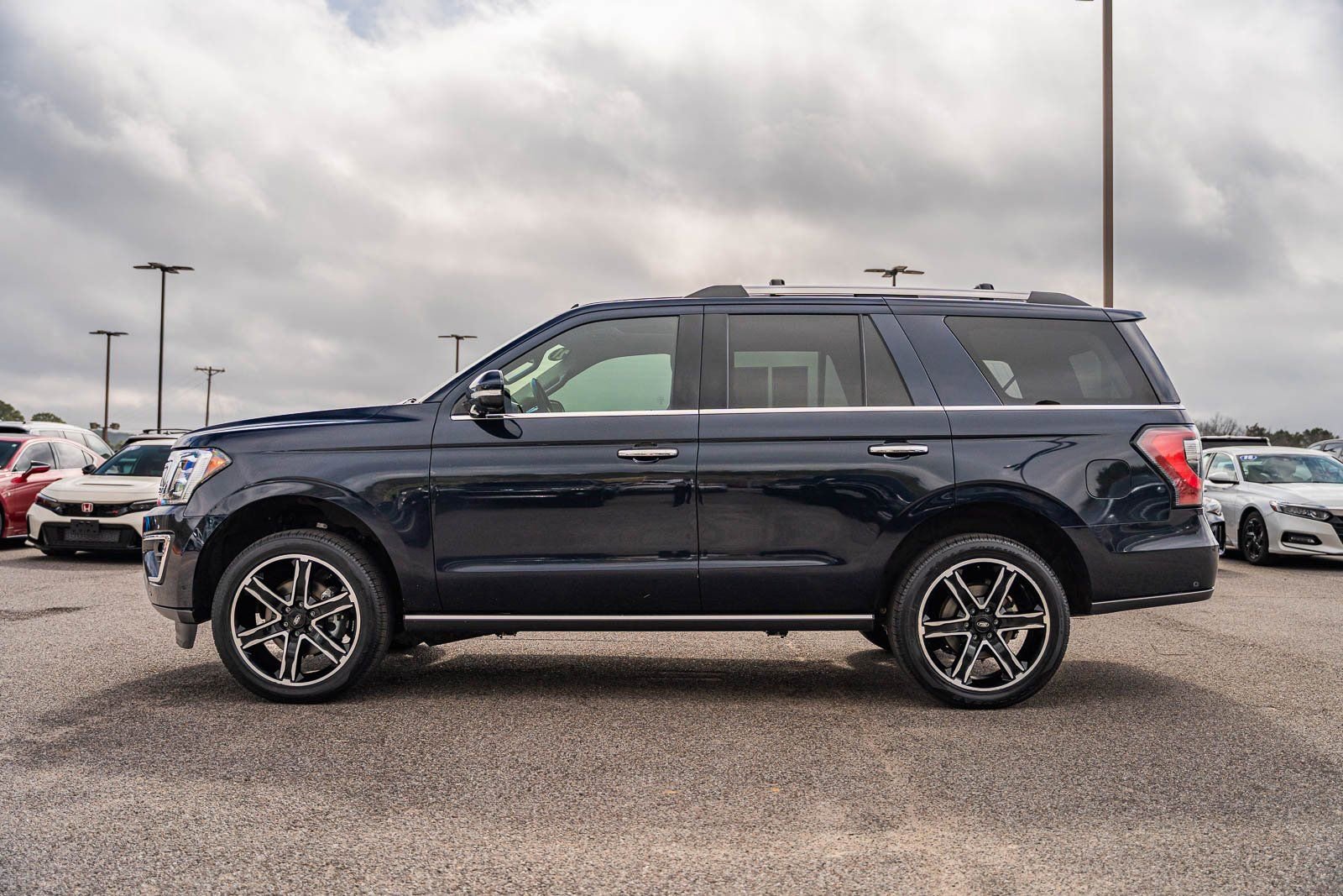 Certified 2021 Ford Expedition Limited AWD/4WD image 4