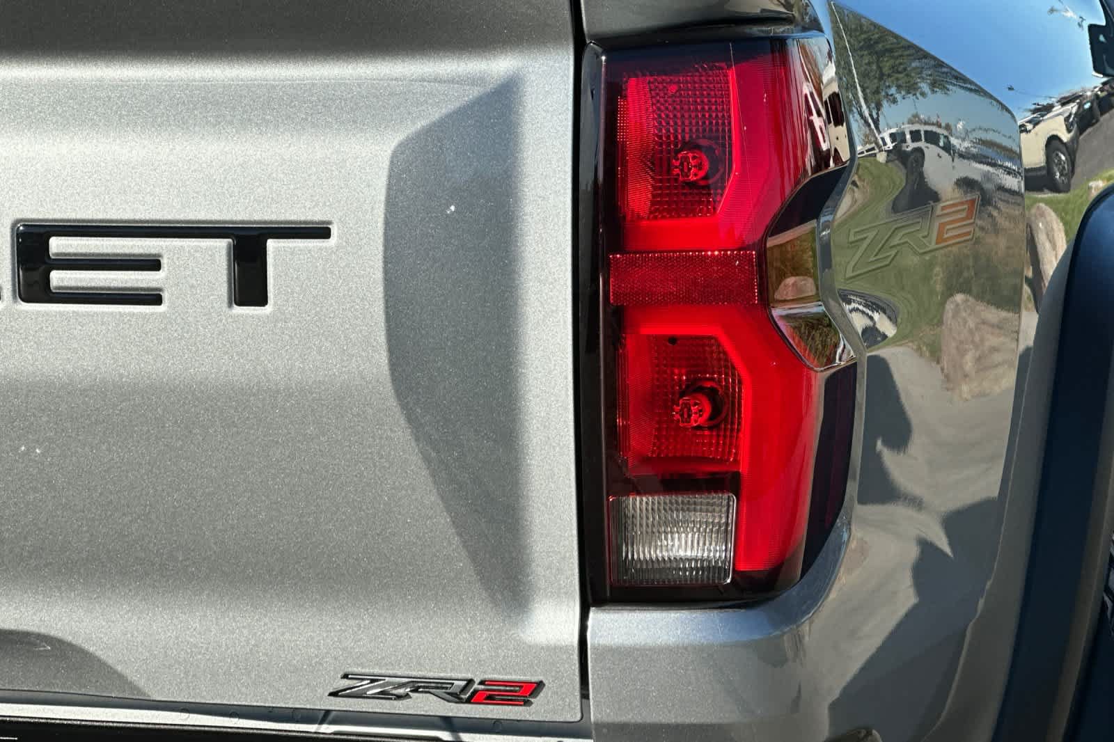 Used 2026 Chevrolet Colorado ZR2 w/ Technology Package AWD/4WD image 26