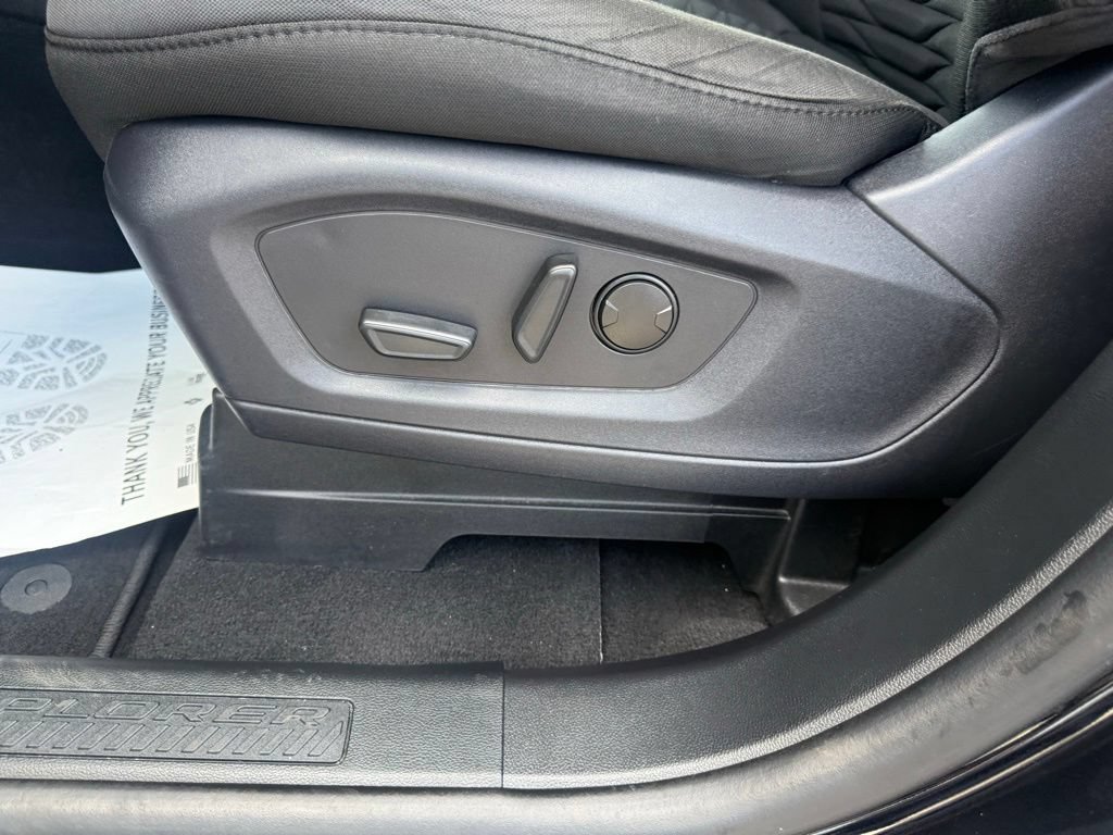 Certified 2021 Ford Explorer XLT RWD image 15