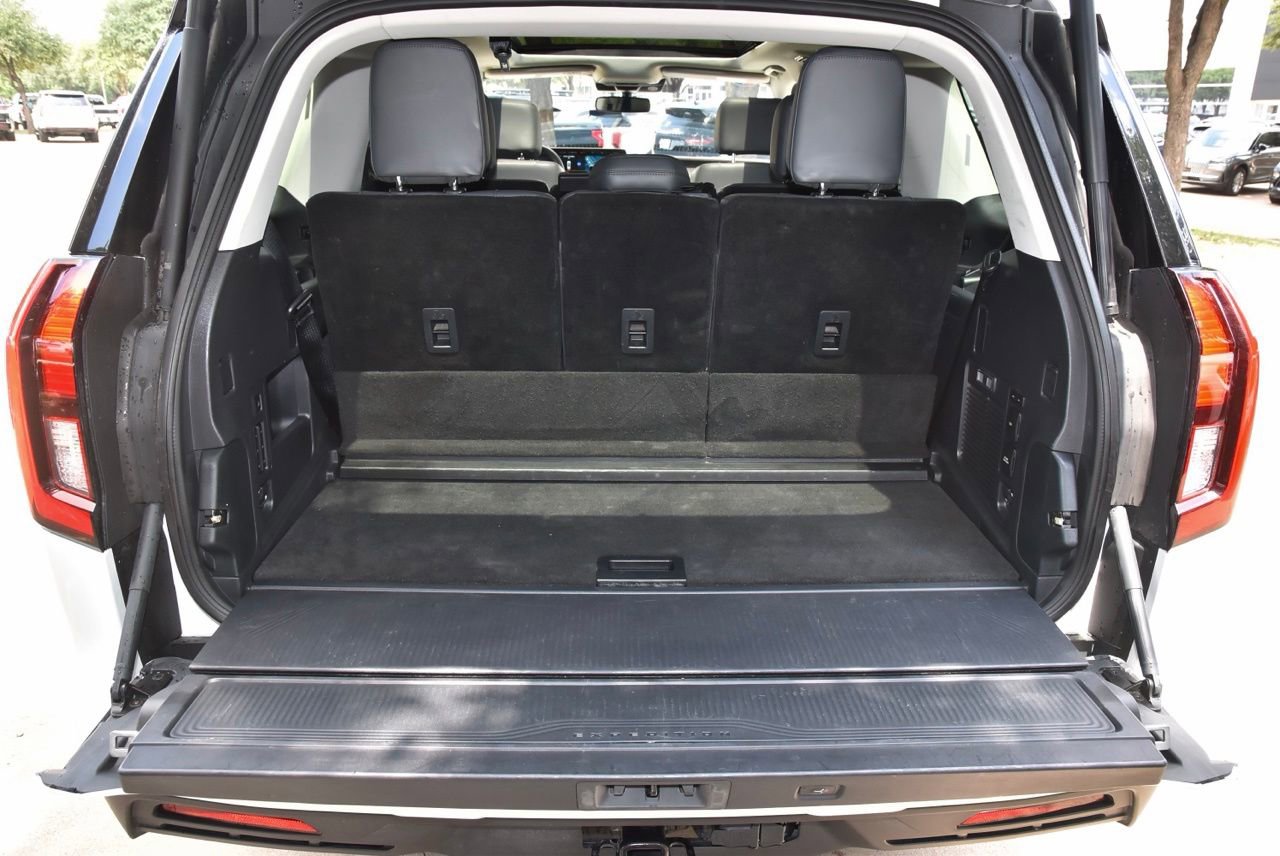 Certified 2025 Ford Expedition Active AWD/4WD image 38