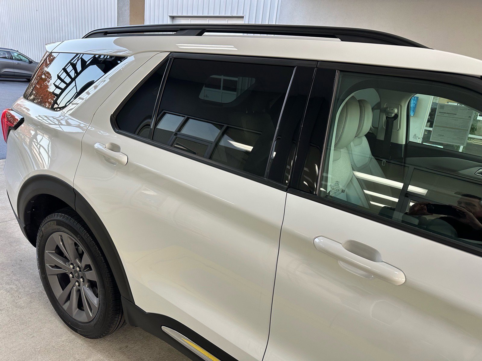 Certified 2025 Ford Explorer Active w/ Active Comfort Package image 3