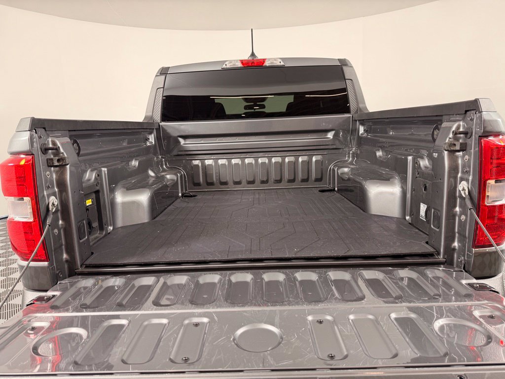 Certified 2025 Ford Maverick XLT w/ XLT Luxury Package FWD image 13