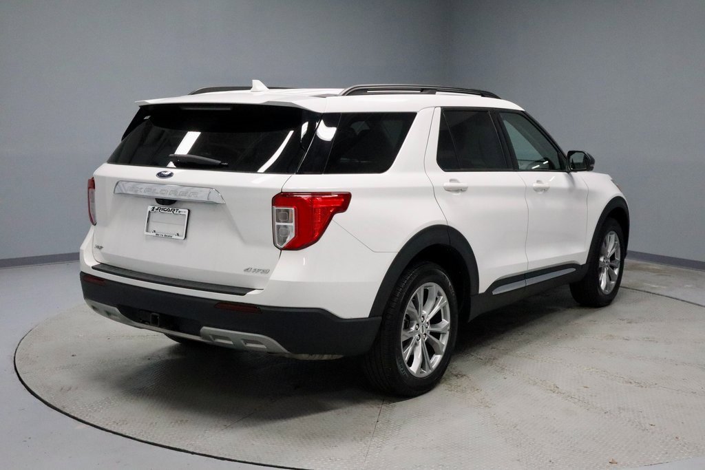 Certified 2022 Ford Explorer XLT w/ Equipment Group 202A image 12