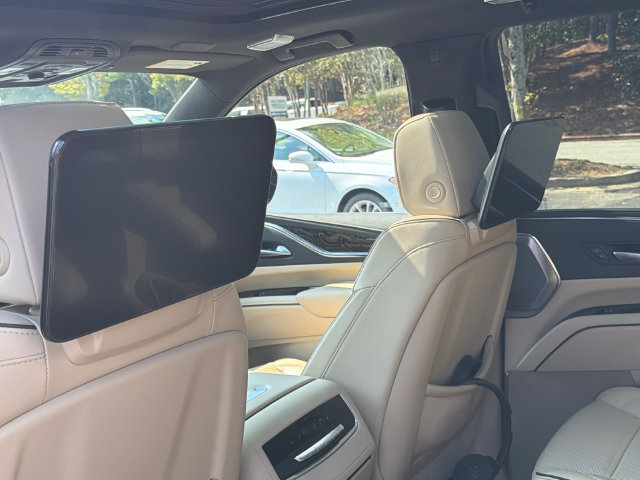 Used 2024 Cadillac Escalade ESV Premium Luxury w/ Performance Package AWD/4WD image 24