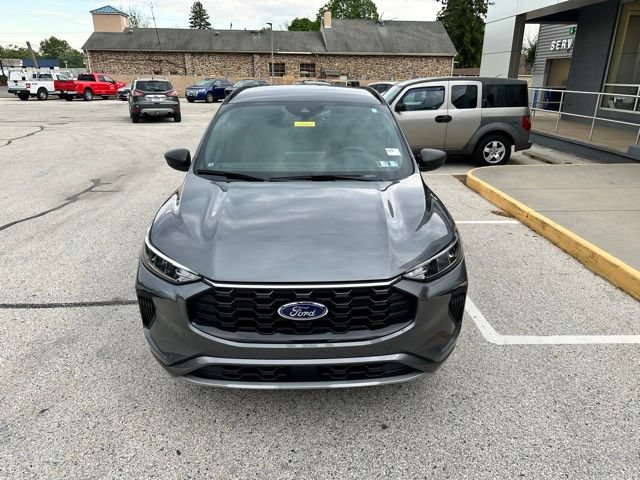 Certified 2024 Ford Escape ST-Line w/ Tech Pack #1 AWD/4WD image 2