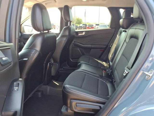 Certified 2025 Ford Escape SE FWD image 9