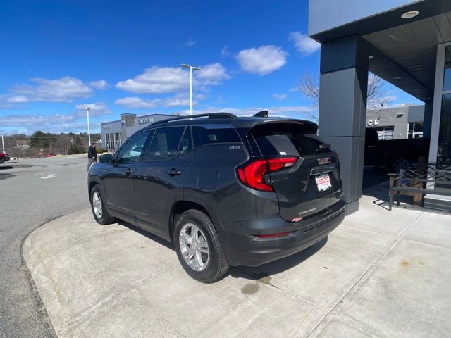 Used 2020 GMC Terrain SLE w/ Driver Convenience Package image 3