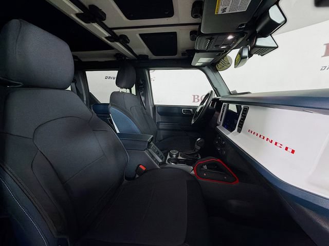 Certified 2025 Ford Bronco Heritage Edition AWD/4WD image 33