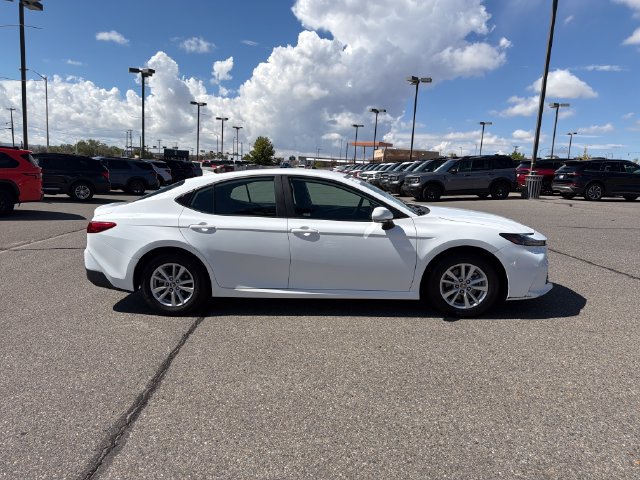 Used 2025 Toyota Camry LE FWD image 6