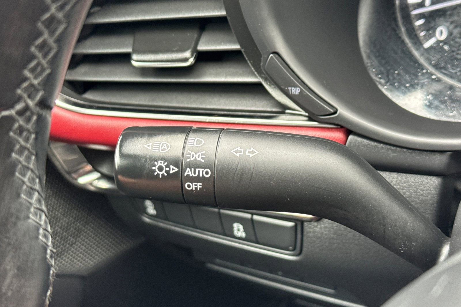 Used 2021 MAZDA MAZDA3 s FWD image 38