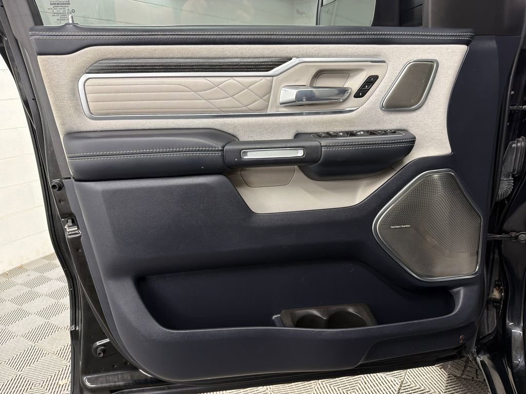 Used 2022 RAM 1500 Limited AWD/4WD image 16