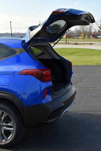 Used 2023 Kia Seltos LX image 9