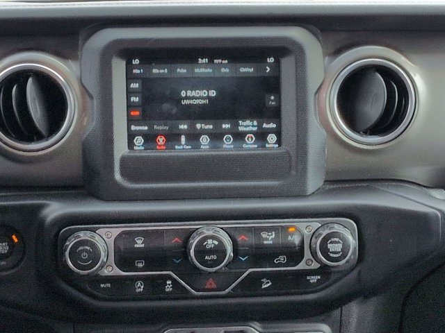 Used 2020 Jeep Wrangler Unlimited Sahara AWD/4WD image 18