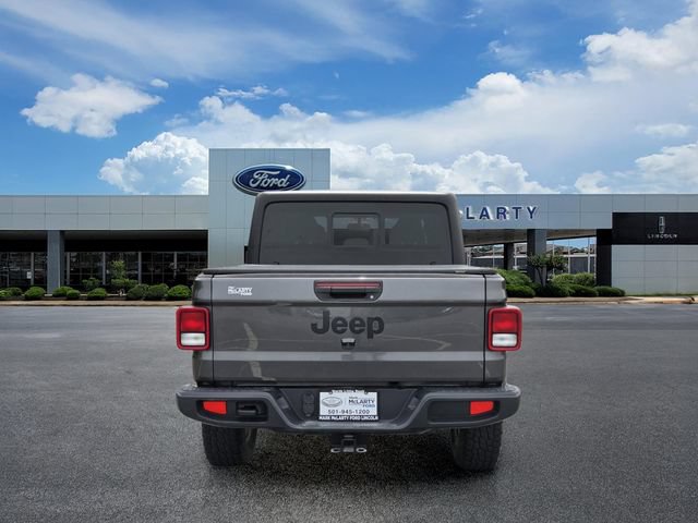 Used 2023 Jeep Gladiator Sport AWD/4WD image 4