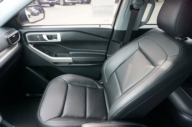 Certified 2023 Ford Explorer XLT w/ Equipment Group 202A image 30