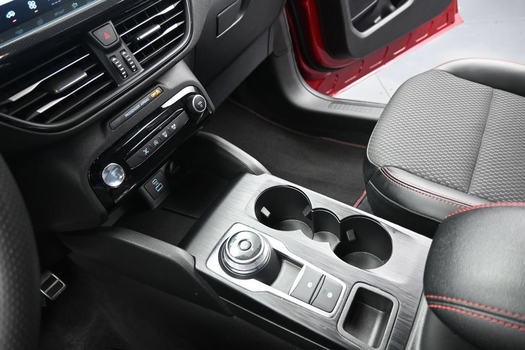Certified 2023 Ford Escape ST-Line w/ Tech Pack #1 FWD image 17