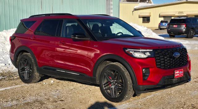 Certified 2025 Ford Explorer ST-Line w/ Premium Package image 2