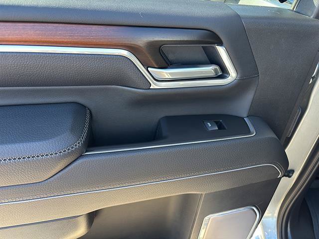 Used 2025 GMC Sierra 2500 Denali w/ Denali Reserve Package AWD/4WD image 17