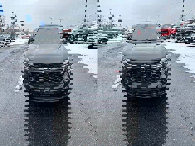 Used 2024 Chevrolet Trax RS w/ Driver Confidence Package image 8