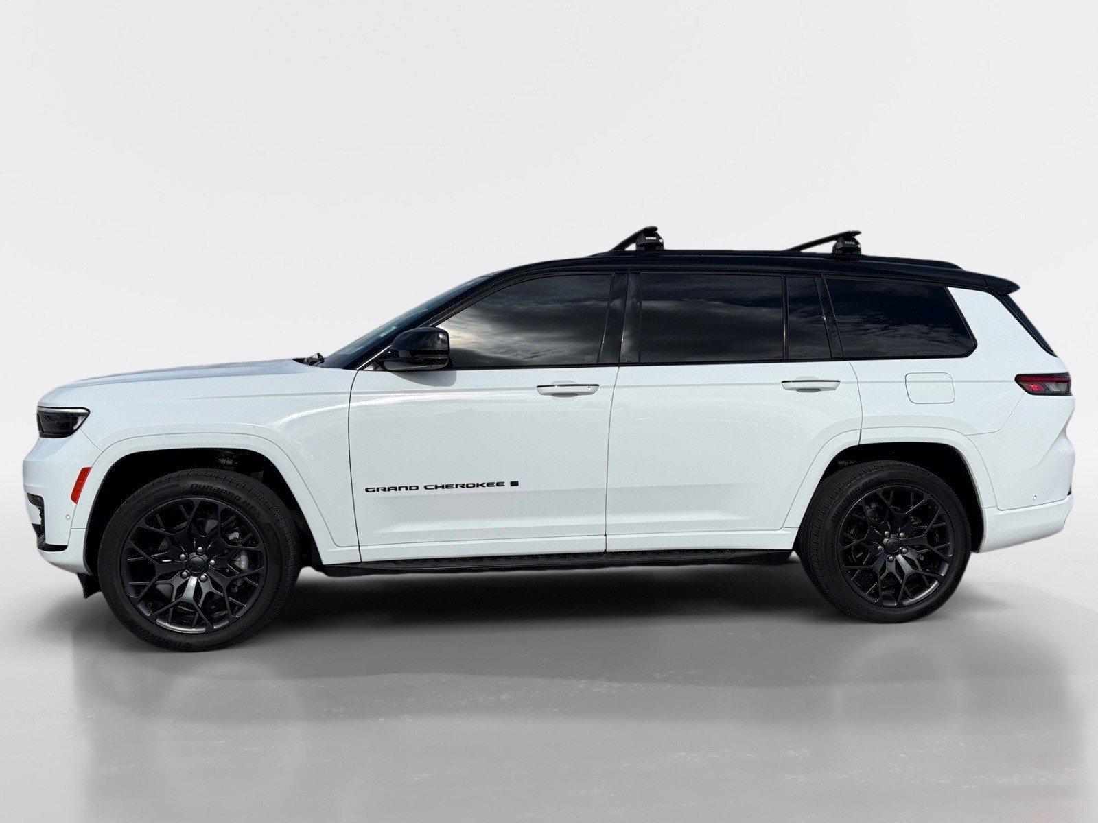 Used 2023 Jeep Grand Cherokee L Summit w/ Advanced Protech Group IV AWD/4WD image 2